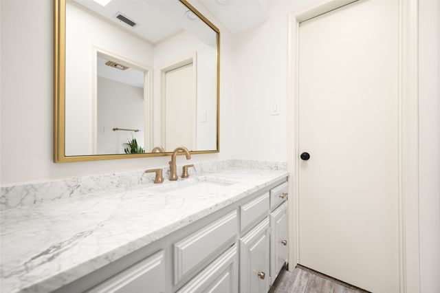 9535 Viewside Drive, Dallas, TX 75231