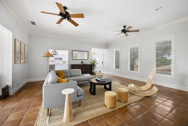 9535 Viewside Drive, Dallas, TX 75231