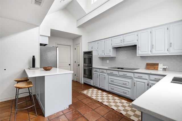 9535 Viewside Drive, Dallas, TX 75231