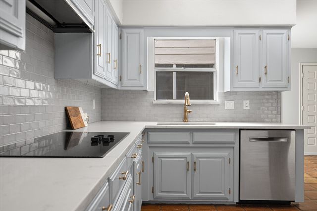 9535 Viewside Drive, Dallas, TX 75231