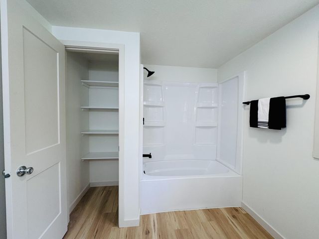 2432 Bond Street, Niles, MI 49120