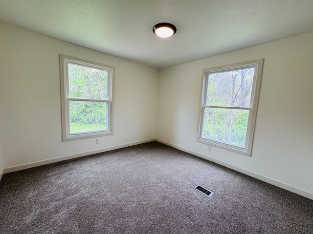 2432 Bond Street, Niles, MI 49120