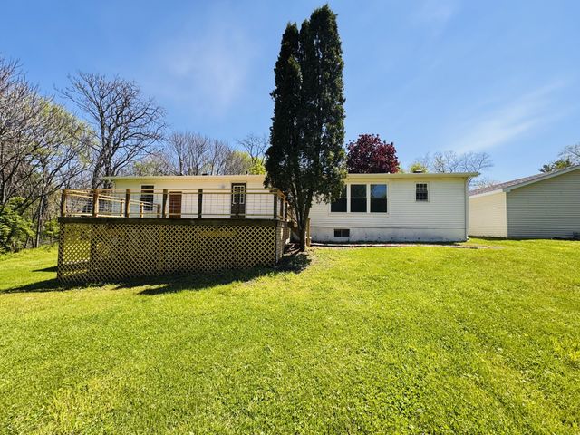 2432 Bond Street, Niles, MI 49120