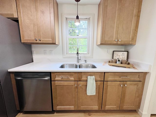 2432 Bond Street, Niles, MI 49120