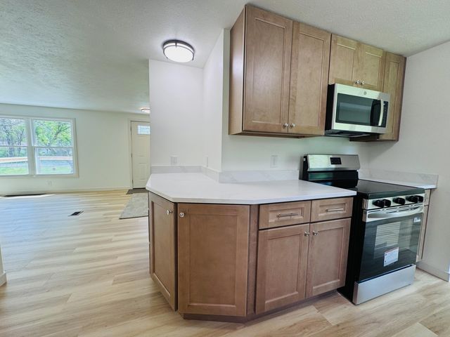 2432 Bond Street, Niles, MI 49120