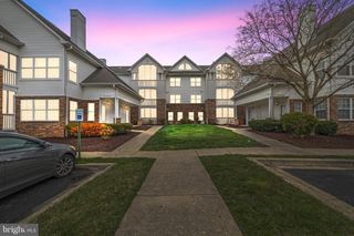 6520 LAKE PARK DR #301, Greenbelt, MD 20770