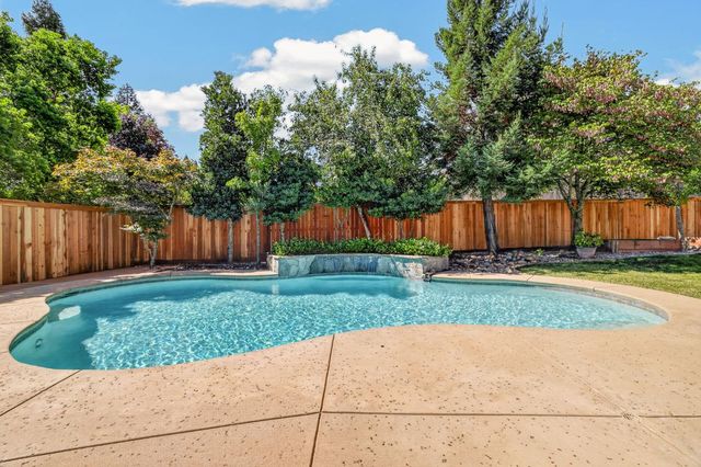 2108 Summer Dr, El Dorado Hills, CA 95762