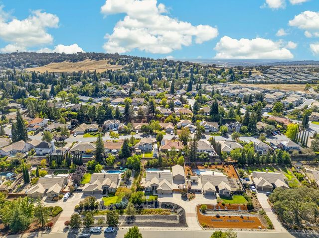 2108 Summer Dr, El Dorado Hills, CA 95762