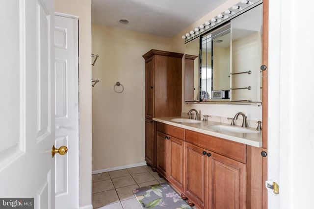 505 E OSLO CT, Absecon, NJ 08205