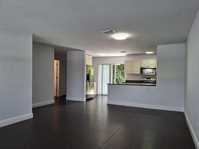 3731 NW 110TH Avenue NW A-B, Coral Springs, FL 33065