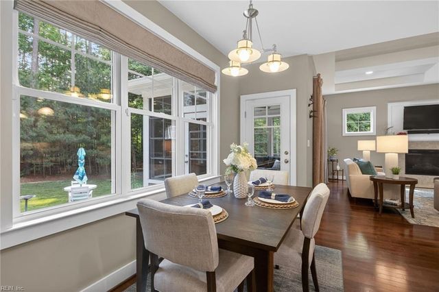 217 Summerhouse LN, Carrollton, VA 23314