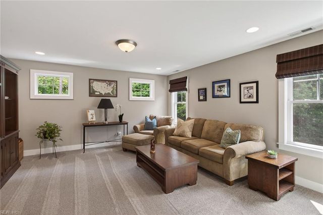 217 Summerhouse LN, Carrollton, VA 23314