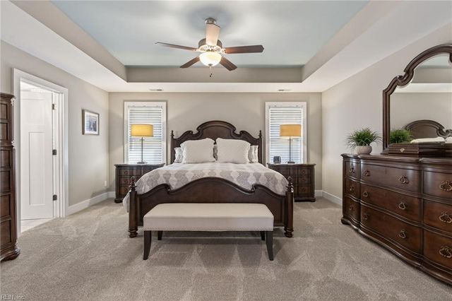 217 Summerhouse LN, Carrollton, VA 23314