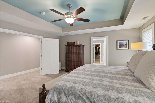 217 Summerhouse LN, Carrollton, VA 23314