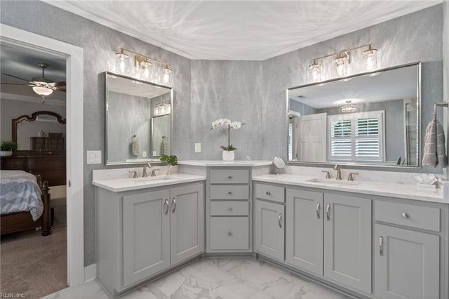 217 Summerhouse LN, Carrollton, VA 23314