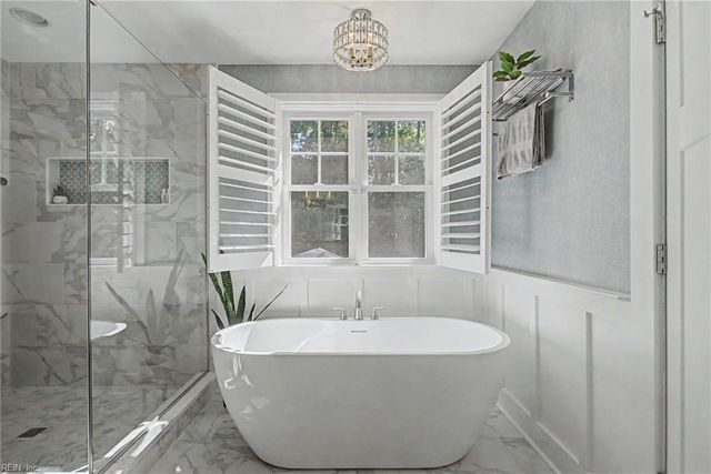 217 Summerhouse LN, Carrollton, VA 23314