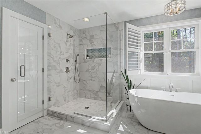 217 Summerhouse LN, Carrollton, VA 23314