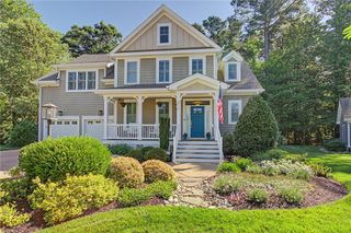 217 Summerhouse LN, Carrollton, VA 23314