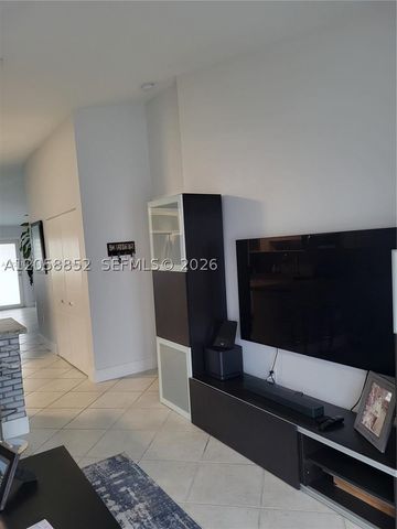 15037 SW 138th Ter 15037, Miami, FL 33196