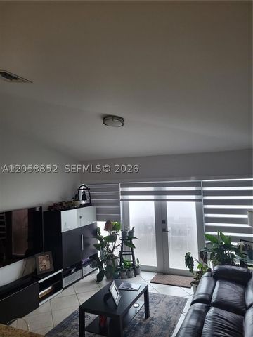 15037 SW 138th Ter 15037, Miami, FL 33196