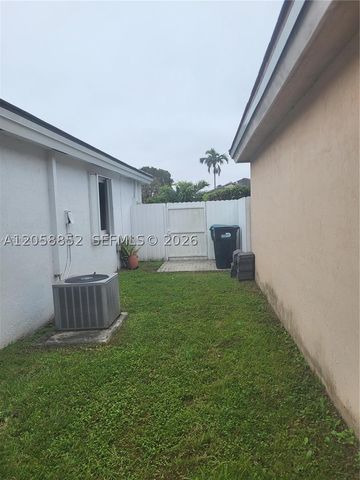 15037 SW 138th Ter 15037, Miami, FL 33196