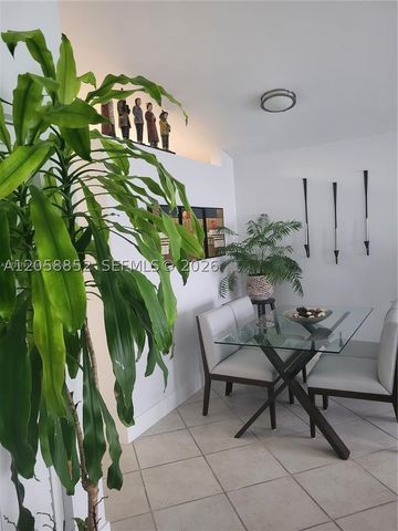 15037 SW 138th Ter 15037, Miami, FL 33196