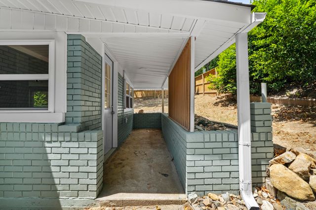 1700 Lilac Circle, Little Rock, AR 72202