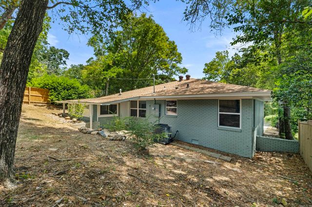 1700 Lilac Circle, Little Rock, AR 72202