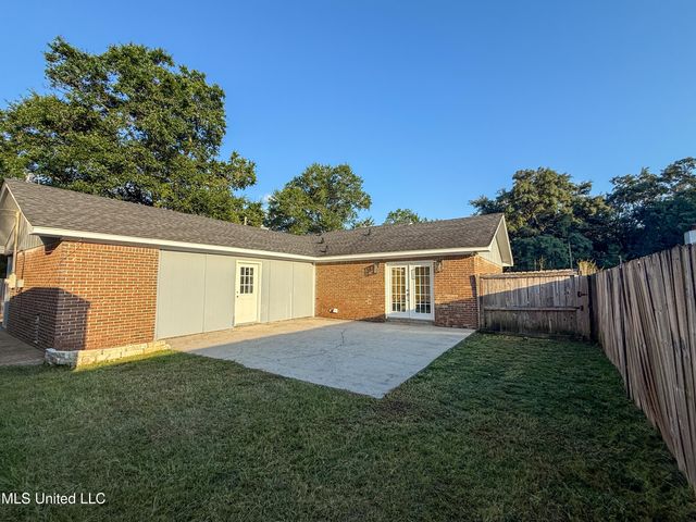 9408 Point Aux Chenes Road, Ocean Springs, MS 39564