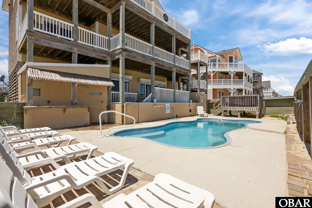 Image 8 of property listing at 41439 Ocean View Drive Lot 3, Avon, NC 27915