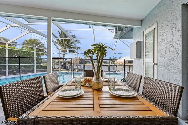 527 SW 57th ST, Cape Coral, FL 33914