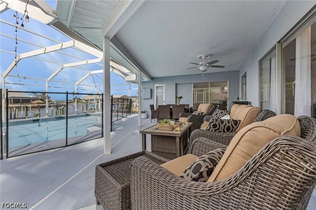 527 SW 57th ST, Cape Coral, FL 33914