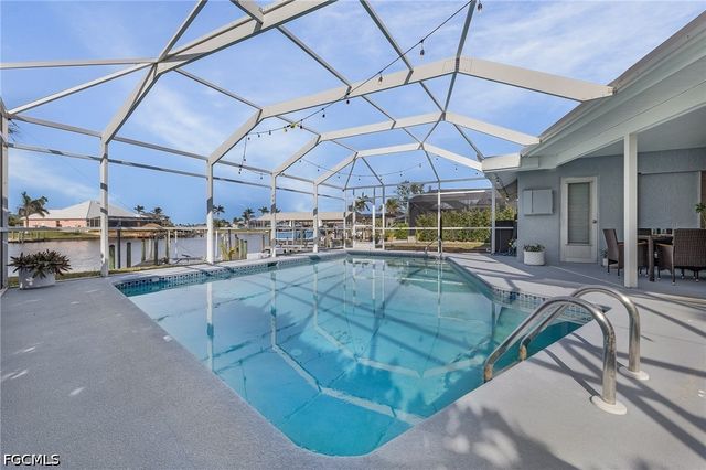 527 SW 57th ST, Cape Coral, FL 33914