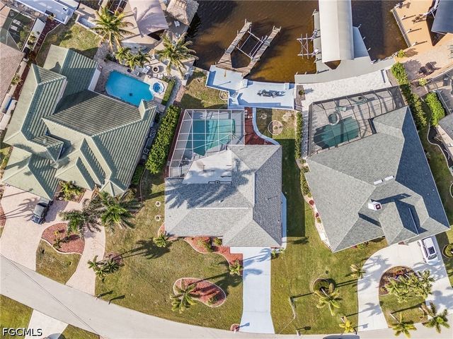 527 SW 57th ST, Cape Coral, FL 33914