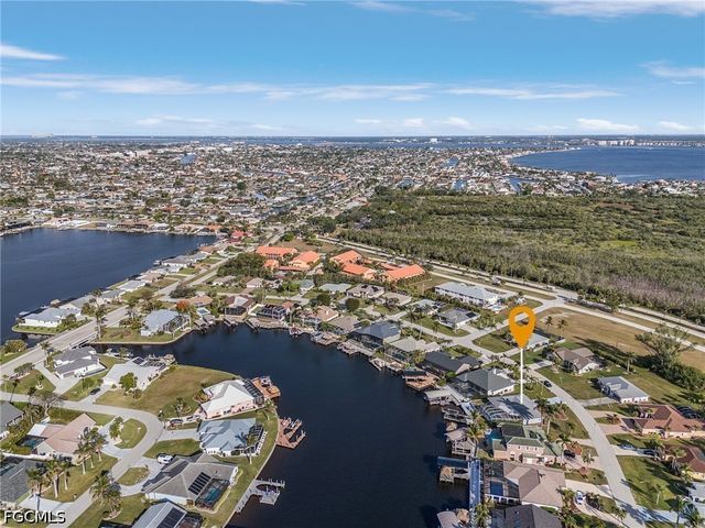 527 SW 57th ST, Cape Coral, FL 33914