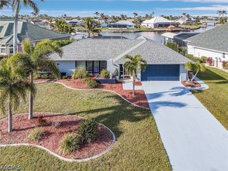 527 SW 57th ST, Cape Coral, FL 33914