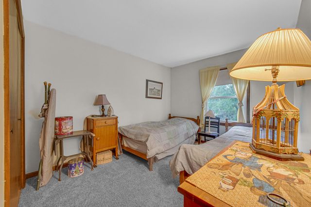 812 Fox Point Drive, Chesterton, IN 46304