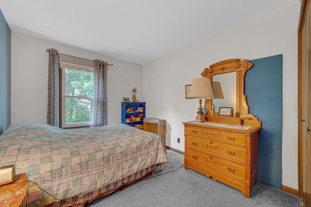 812 Fox Point Drive, Chesterton, IN 46304
