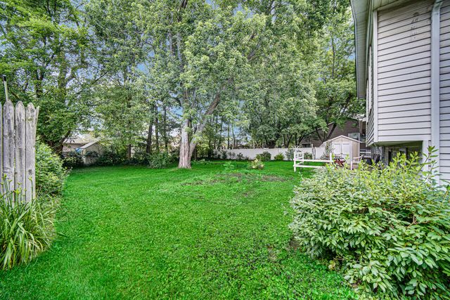 812 Fox Point Drive, Chesterton, IN 46304
