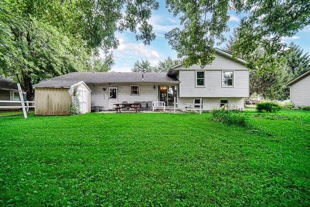 812 Fox Point Drive, Chesterton, IN 46304