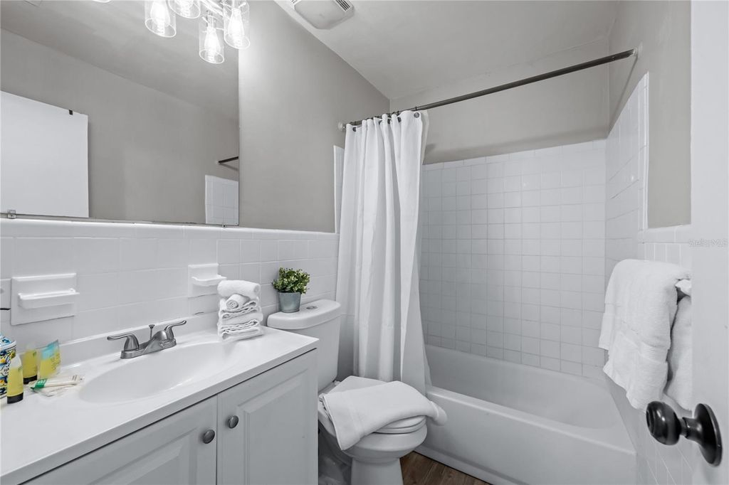 Image 13 of property listing at 5320 BRERETON AVENUE, Orlando, FL 32839