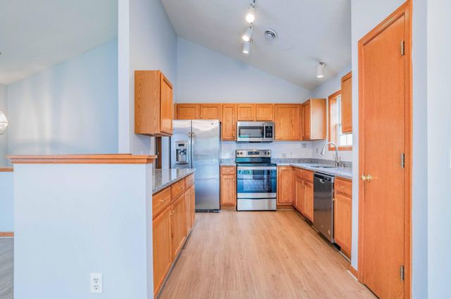 916 Parkside Boulevard, Hopkins, MN 55343