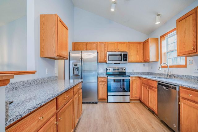 916 Parkside Boulevard, Hopkins, MN 55343