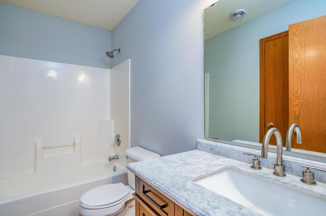 916 Parkside Boulevard, Hopkins, MN 55343