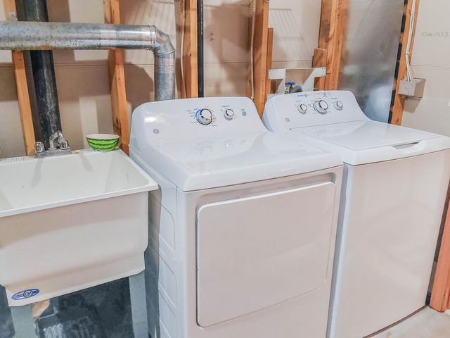 916 Parkside Boulevard, Hopkins, MN 55343