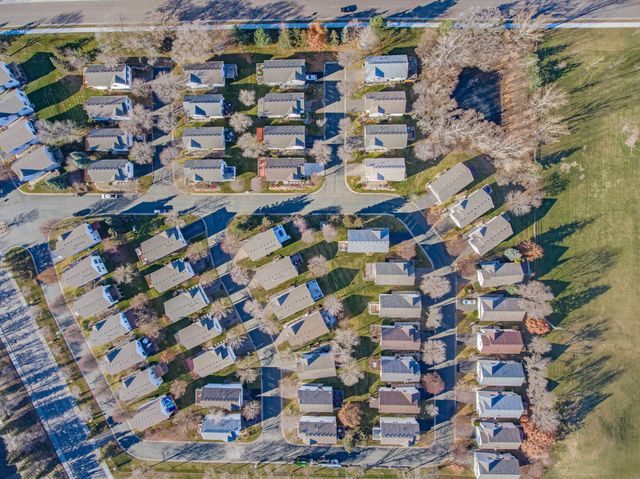 916 Parkside Boulevard, Hopkins, MN 55343