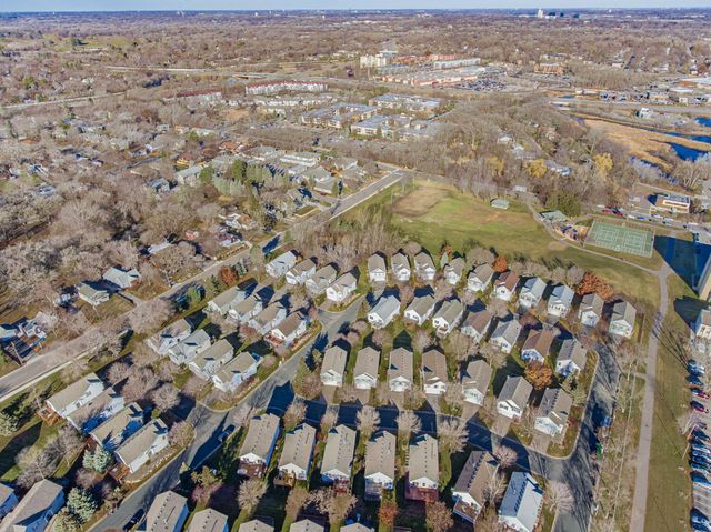 916 Parkside Boulevard, Hopkins, MN 55343