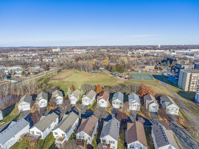 916 Parkside Boulevard, Hopkins, MN 55343