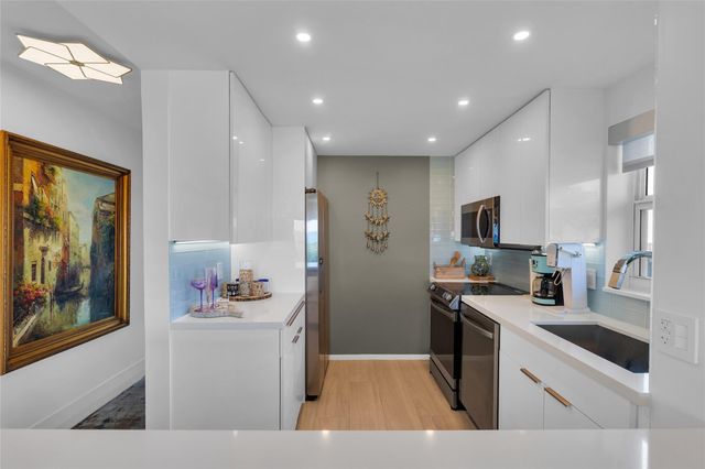 1610 N Ocean Boulevard 101, Pompano Beach, FL 33062