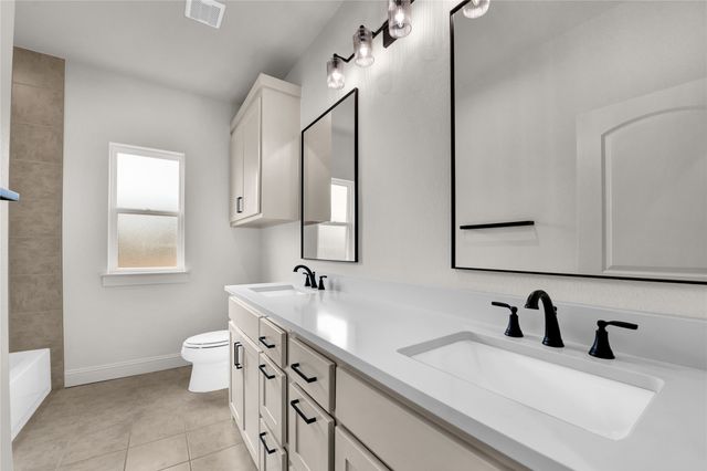 319 Rita Ridge Court, Millsap, TX 76066